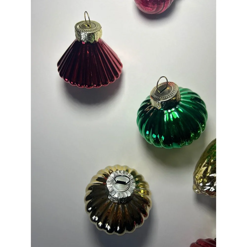 Vintage Style Shiny Glass‎ Christmas Ornaments Lot of 16 Red Green Gold Ribbed